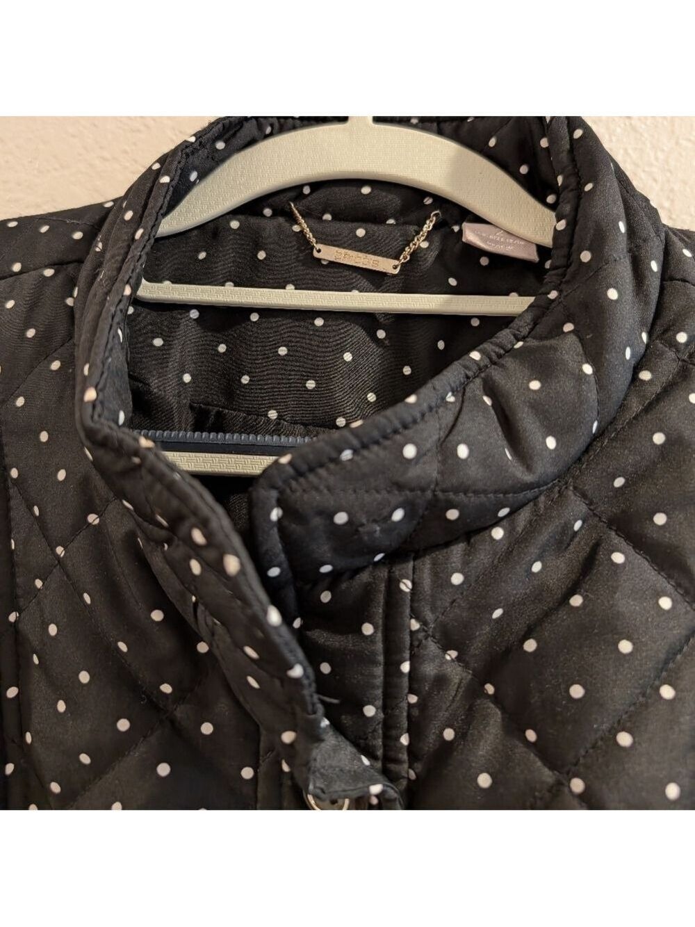 Chico's Polka Dot Black Quilted Jacket, Mandarin Collar ,Size 2 Or12-14 . - Picture 3 of 7
